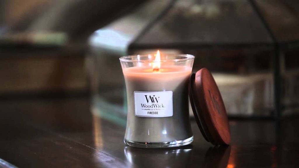 Get to know a candle brand: A WoodWick candle review – Candle Fandom